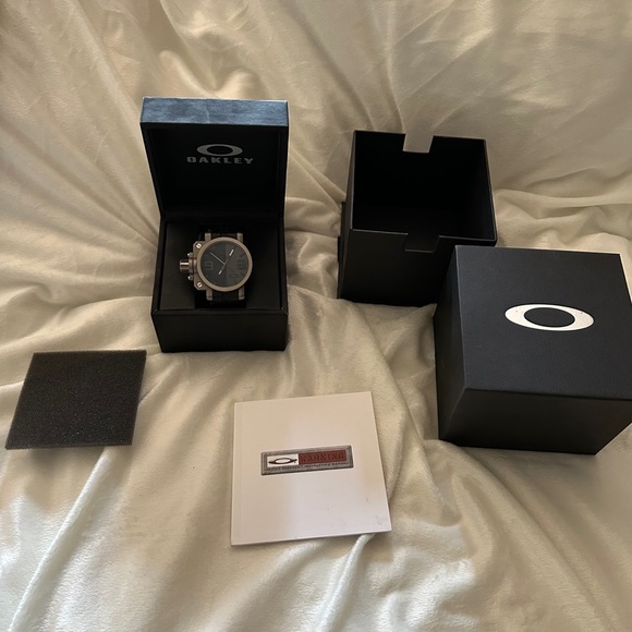 Oakley gearbox stainless steal with carbon face. Mint condition - Picture 3 of 5